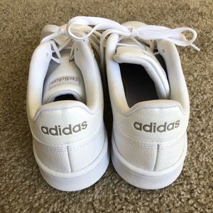 Adidas size 9 like new